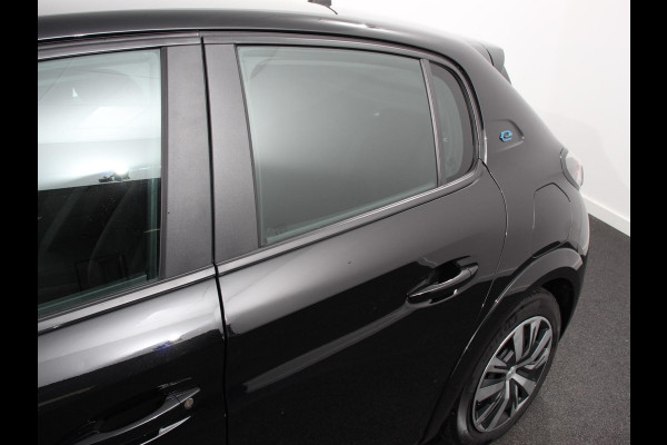 Peugeot e-208 EV Active 50 kWh | Airco | Navigatie | Apple Carplay/Android Auto | Cruise control | Led