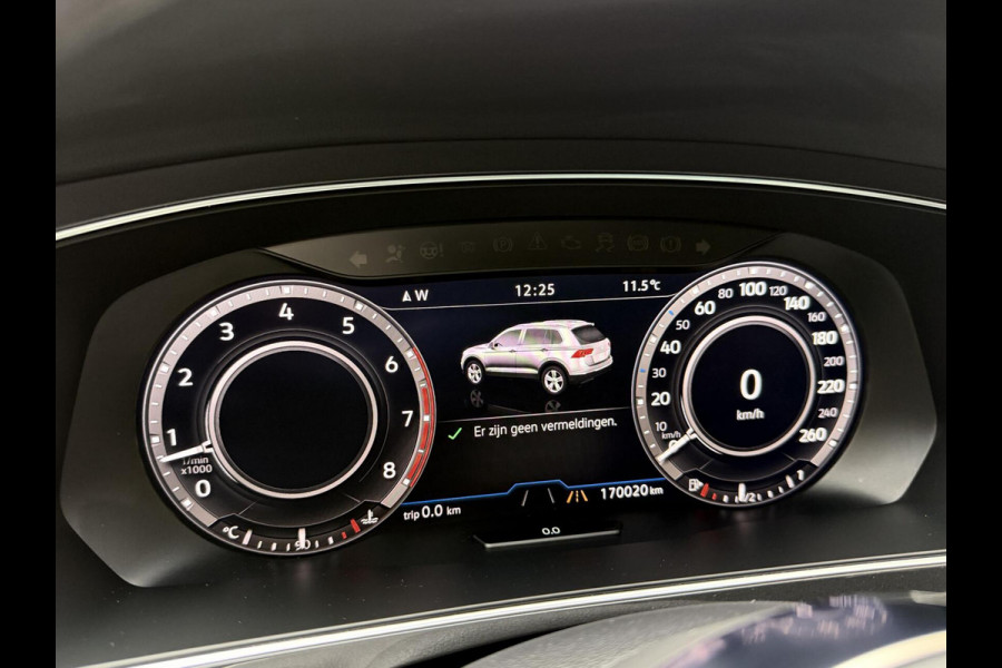 Volkswagen Tiguan 1.4 TSI R-line Handgeschakeld | Half/leer | R-line stuurwiel | LED verlichting | Stoelverwarming | Zwarte hemelbekleding | Apple