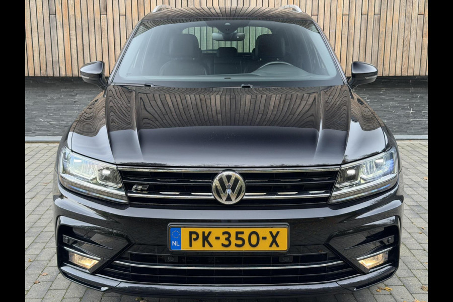Volkswagen Tiguan 1.4 TSI R-line Handgeschakeld | Half/leer | R-line stuurwiel | LED verlichting | Stoelverwarming | Zwarte hemelbekleding | Apple