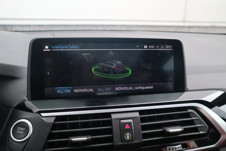 BMW X3 xDrive30e High Executive Individual / Pano / 21inch / Harman Kardon / Trekhaak /