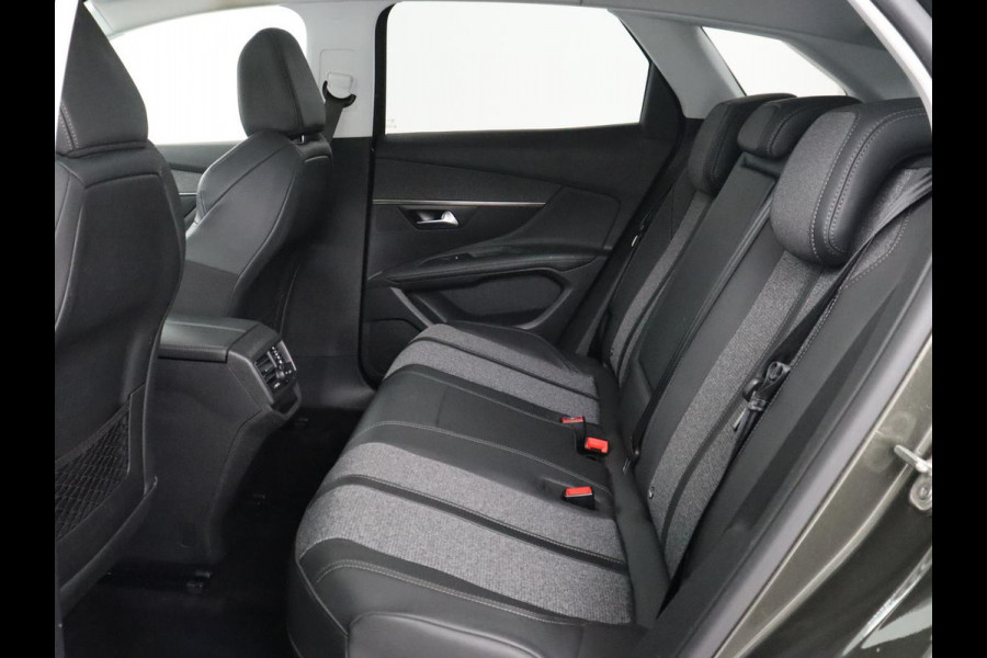 Peugeot 3008 1.6 HYbrid 225 Allure | Carplay | Half leder | Navigatie | Camera | Full LED | Keyless | Bluetooth | Park Assist | Getint glas | Cruise control | Climate control | PHEV | Plug In