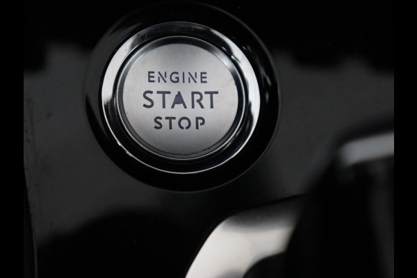 Peugeot 3008 1.6 HYbrid 225 Allure | Carplay | Half leder | Navigatie | Camera | Full LED | Keyless | Bluetooth | Park Assist | Getint glas | Cruise control | Climate control | PHEV | Plug In