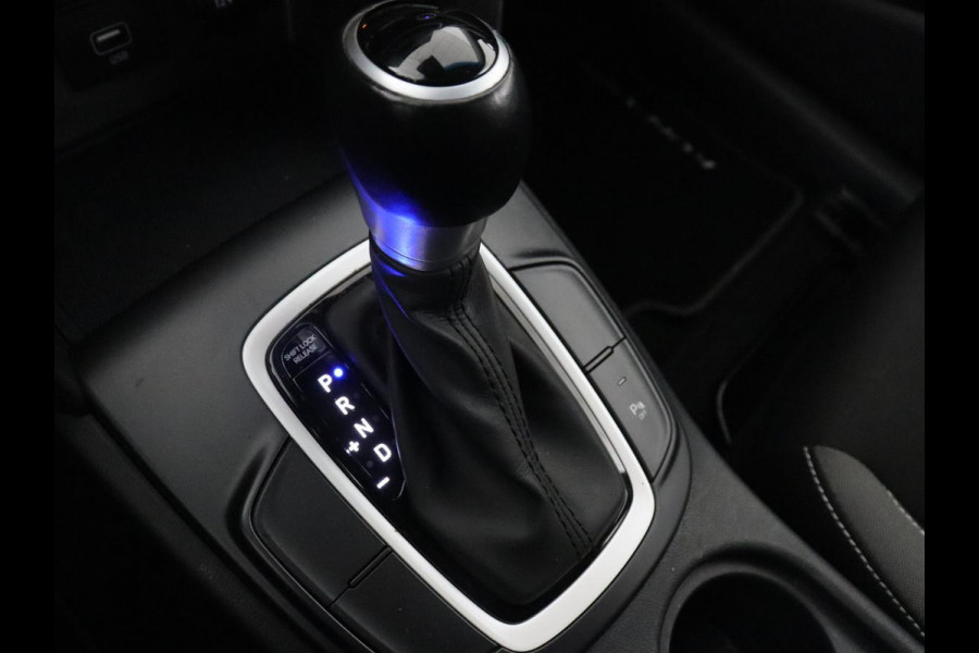 Hyundai Kona 1.6 GDI HEV Fashion Sky | Schuifdak | Adaptive cruise | Carplay | Camera | Head-Up | Keyless | Navigatie | Climate control | Bluetooth