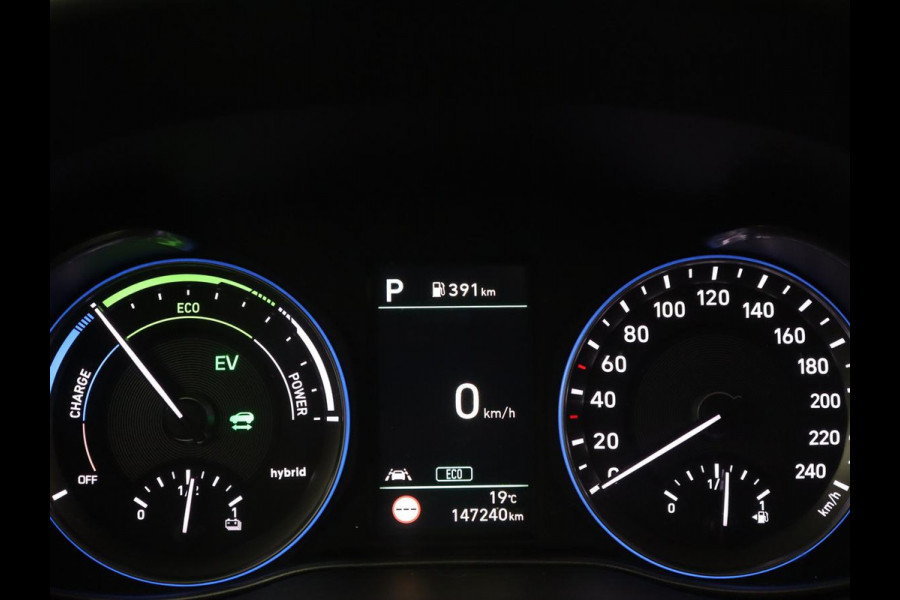 Hyundai Kona 1.6 GDI HEV Fashion Sky | Schuifdak | Adaptive cruise | Carplay | Camera | Head-Up | Keyless | Navigatie | Climate control | Bluetooth