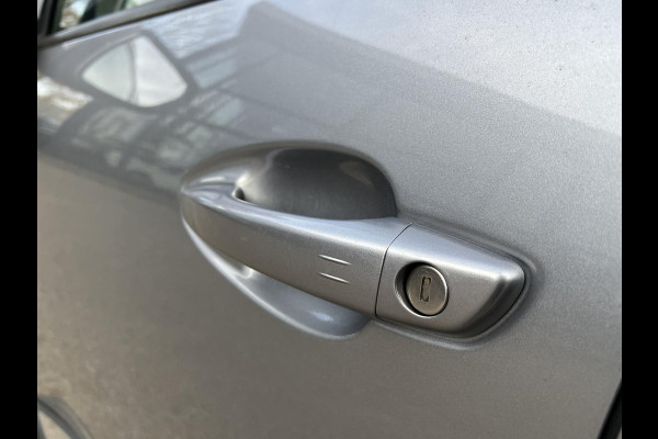 Peugeot 5008 1.5 BlueHDI Allure Pack Business NIEUW MODEL | 7-Persoons | Adaptive Cruise | Elektrische Klep | Keyless Start | Stoelverwarming | Dealeronderhouden | 12 mnd BOVAG Garantie