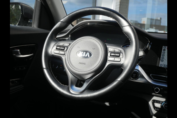 Kia e-Niro ExecutiveLine 64 kWh | 3Fase | Cruise | Clima | Carplay | Navi | stoelverwarming-ventilatie |