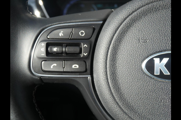 Kia e-Niro ExecutiveLine 64 kWh | 3Fase | Cruise | Clima | Carplay | Navi | stoelverwarming-ventilatie |