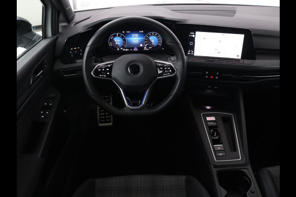 Volkswagen Golf 1.4 eHybrid GTE | Stoelverwarming | Camera | Adaptive cruise | Sfeerverlichting | Navigatie | Sportstoelen | Full LED | Climate control | Parkeerhulp | PHEV | Plug In