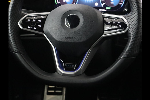 Volkswagen Golf 1.4 eHybrid GTE | Stoelverwarming | Camera | Adaptive cruise | Sfeerverlichting | Navigatie | Sportstoelen | Full LED | Climate control | Parkeerhulp | PHEV | Plug In