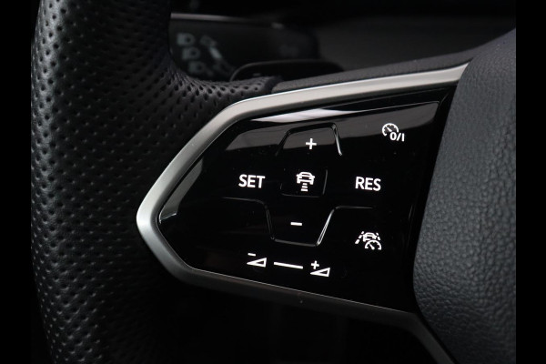 Volkswagen Golf 1.4 eHybrid GTE | Stoelverwarming | Camera | Adaptive cruise | Sfeerverlichting | Navigatie | Sportstoelen | Full LED | Climate control | Parkeerhulp | PHEV | Plug In