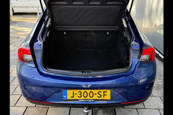 Opel Insignia Grand Sport BWJ 11-2019 | 1.5T 165PK Innovation AUTOMAAT | TREKHAAK | CLIMA | NAVI | LEDER/STOF | PDC | CAMERA | PRIVACY GLASS |