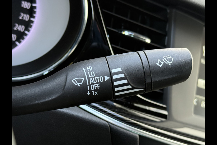 Opel Insignia Grand Sport BWJ 11-2019 | 1.5T 165PK Innovation AUTOMAAT | TREKHAAK | CLIMA | NAVI | LEDER/STOF | PDC | CAMERA | PRIVACY GLASS |