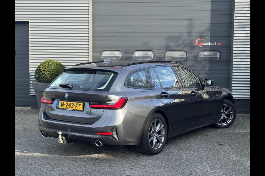 BMW 3 Serie Touring 320d Business Edition Plus | Navigatie | Lederen Bekleding | M-Sport Stuur | DAB |