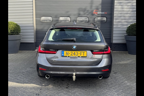 BMW 3 Serie Touring 320d Business Edition Plus | Navigatie | Lederen Bekleding | M-Sport Stuur | DAB |