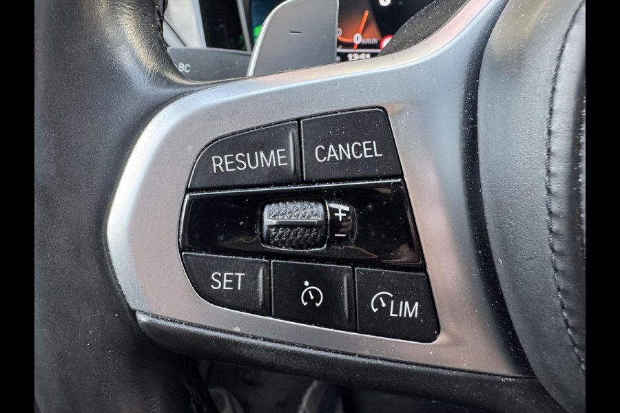 BMW 3 Serie Touring 320d Business Edition Plus | Navigatie | Lederen Bekleding | M-Sport Stuur | DAB |