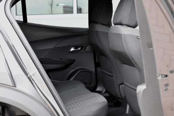 Peugeot 2008 1.2 PureTech 130PK Active Pack | Carplay | Camera | Stoelverw. | Incl. garantie