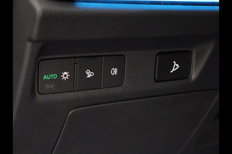 Škoda ENYAQ iV 60 Sportline | Navigatie | Half Leder | Parkeersensoren |