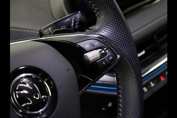 Škoda ENYAQ iV 60 Sportline | Navigatie | Half Leder | Parkeersensoren |