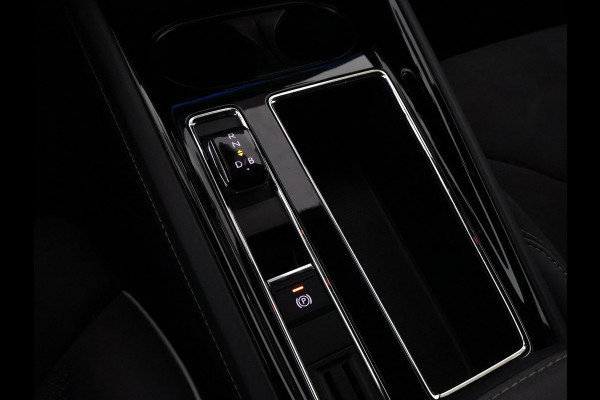 Škoda ENYAQ iV 60 Sportline | Navigatie | Half Leder | Parkeersensoren |