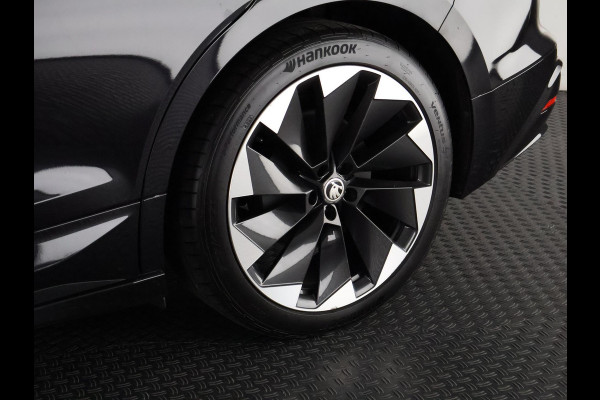Škoda ENYAQ iV 60 Sportline | Navigatie | Half Leder | Parkeersensoren |