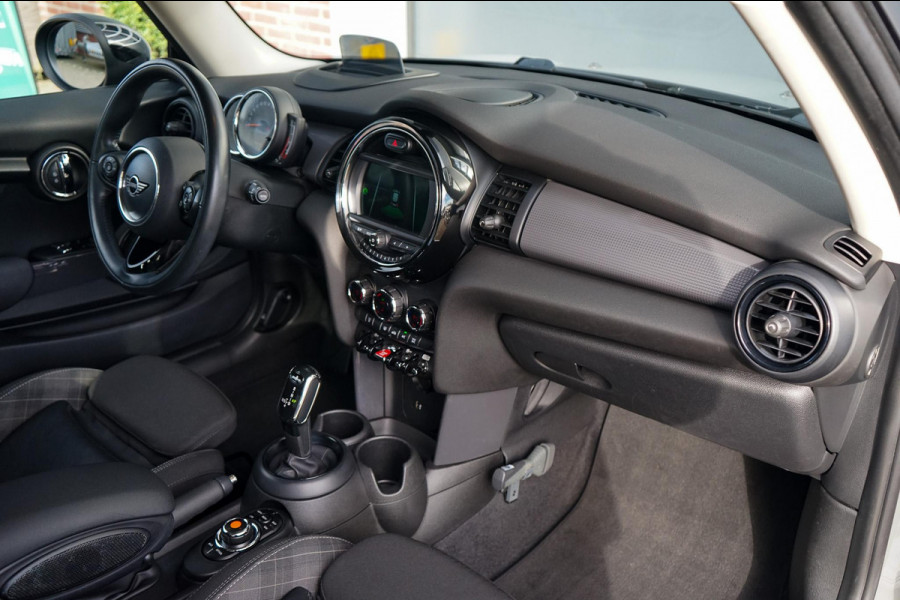 MINI Cooper 1.5 Chili