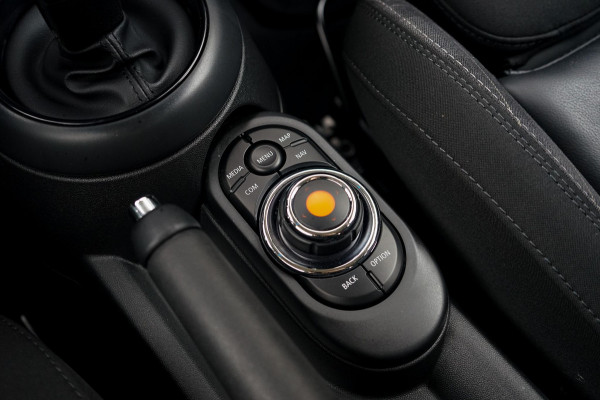 MINI Cooper 1.5 Chili