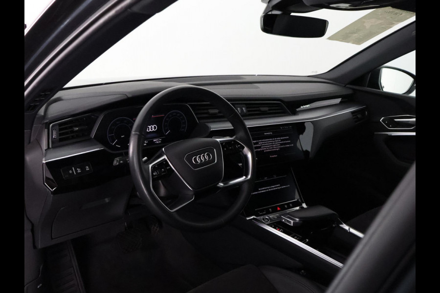 Audi e-tron 55 Quattro Black Edition Plus 95 kWh 408 PK | ACCU 89% | 1e eigenaar | Schuif-/Kanteldak | Navigatie |