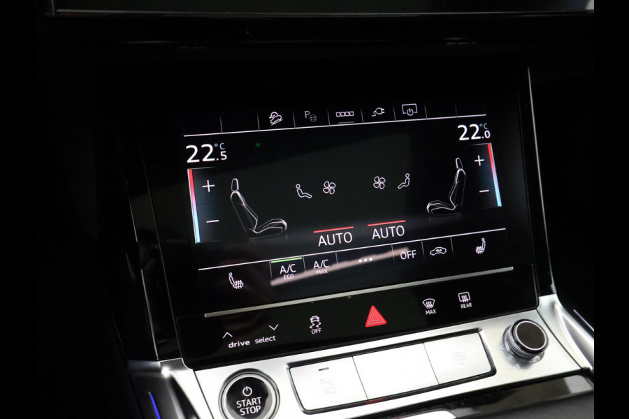Audi e-tron 55 Quattro Black Edition Plus 95 kWh 408 PK | ACCU 89% | 1e eigenaar | Schuif-/Kanteldak | Navigatie |