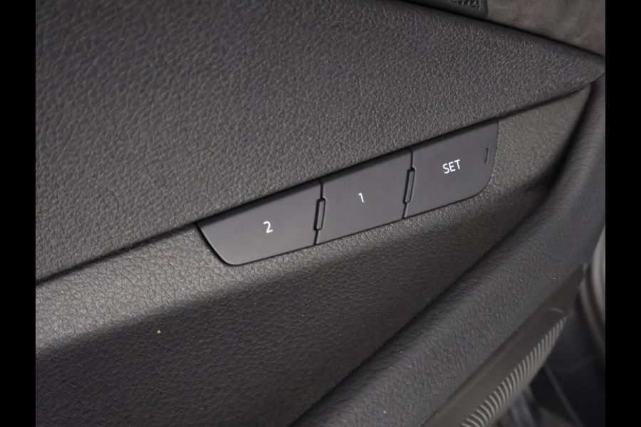 Audi e-tron 55 Quattro Black Edition Plus 95 kWh 408 PK | ACCU 89% | 1e eigenaar | Schuif-/Kanteldak | Navigatie |