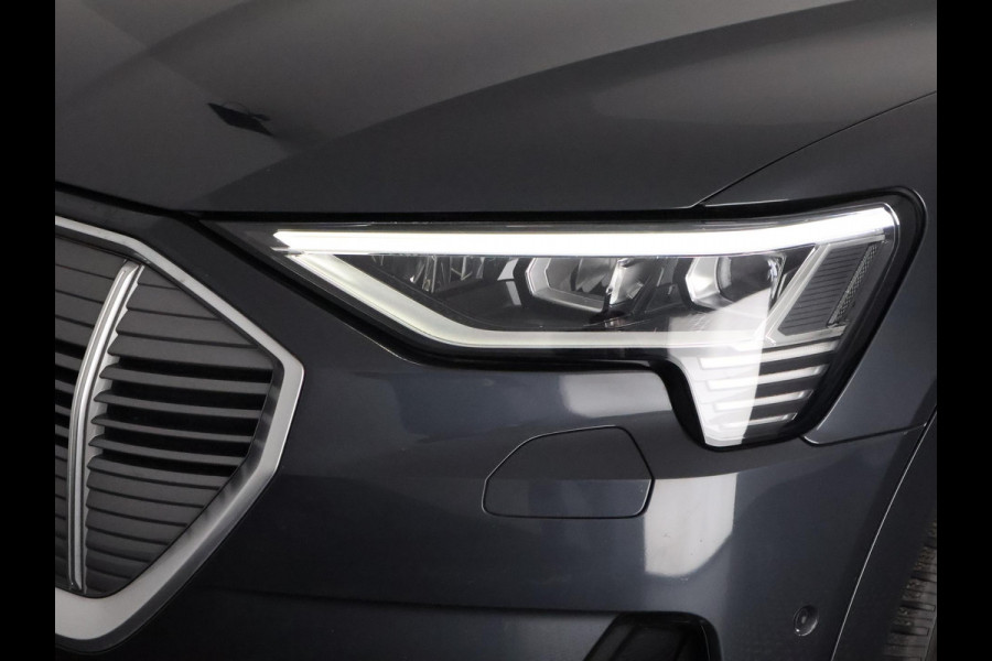 Audi e-tron 55 Quattro Black Edition Plus 95 kWh 408 PK | ACCU 89% | 1e eigenaar | Schuif-/Kanteldak | Navigatie |