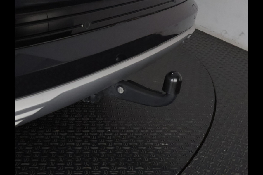 Audi e-tron 55 Quattro Black Edition Plus 95 kWh 408 PK | ACCU 89% | 1e eigenaar | Schuif-/Kanteldak | Navigatie |