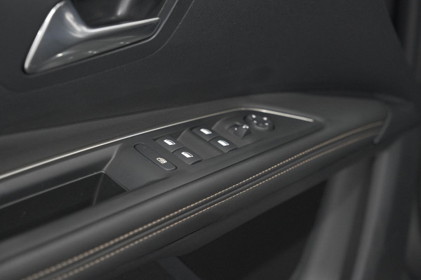 Peugeot 3008 PureTech 130 EAT8 GT | Camera | Dodehoekdetectie | Elektrische Achterklep | Apple Carplay | Stoelverwarming