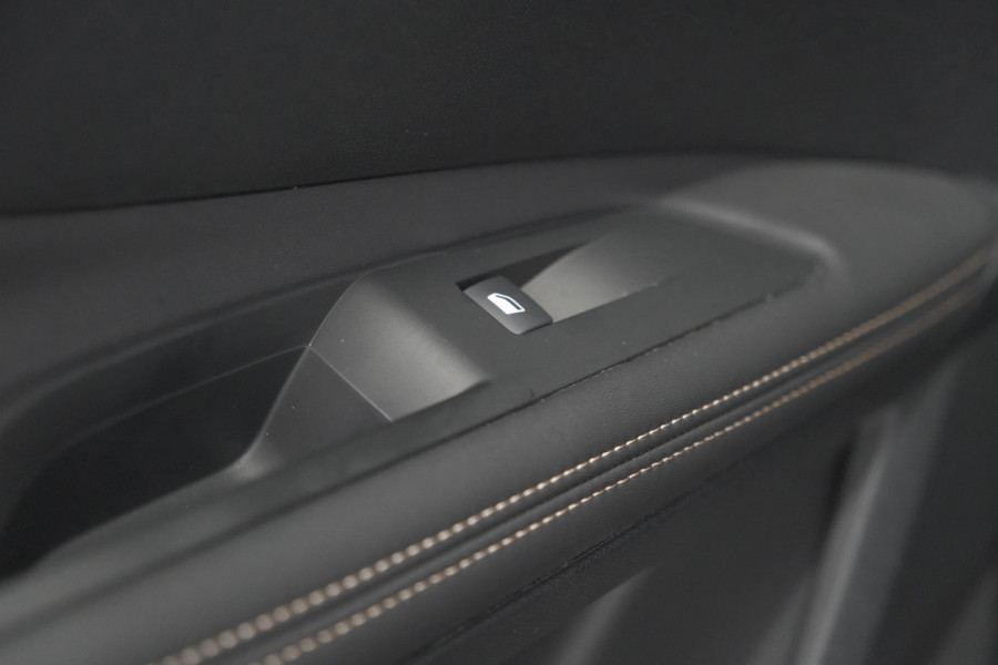 Peugeot 3008 PureTech 130 EAT8 GT | Camera | Dodehoekdetectie | Elektrische Achterklep | Apple Carplay | Stoelverwarming