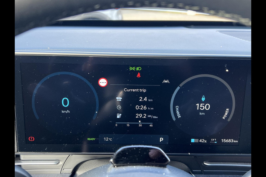 Hyundai Kona Elektro 150 kW Trend 65,4kWh 3-Fase Lader | Dealeronderhouden | Fabrieksgarantie Hyundai tot 2029 | Elektrische Achterklep | Stoel & Stuurverwarming | Afnembare Trekhaak | Rijklaar Geleverd