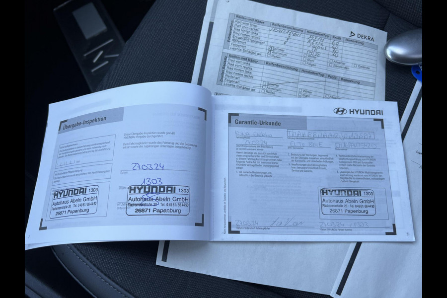 Hyundai Kona Elektro 150 kW Trend 65,4kWh 3-Fase Lader | Dealeronderhouden | Fabrieksgarantie Hyundai tot 2029 | Elektrische Achterklep | Stoel & Stuurverwarming | Afnembare Trekhaak | Rijklaar Geleverd