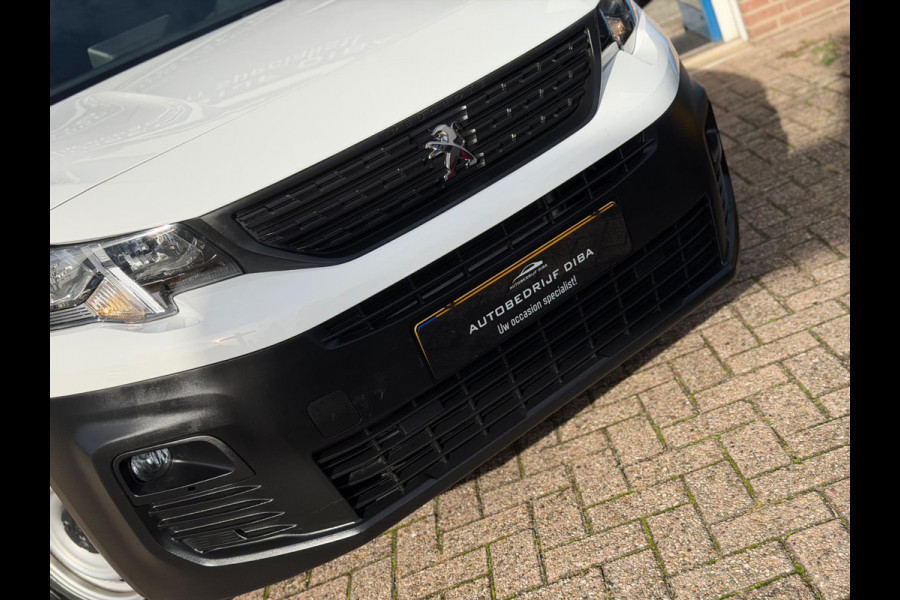 Peugeot Partner 1.2 PureTech Premium 2022 WIT NAVI AIRCO BTW