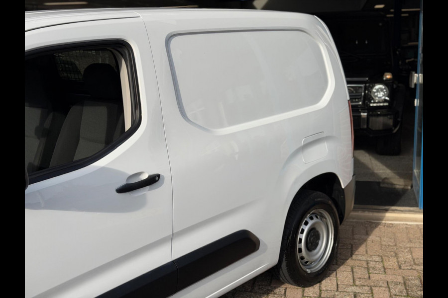 Peugeot Partner 1.2 PureTech Premium 2022 WIT NAVI AIRCO BTW