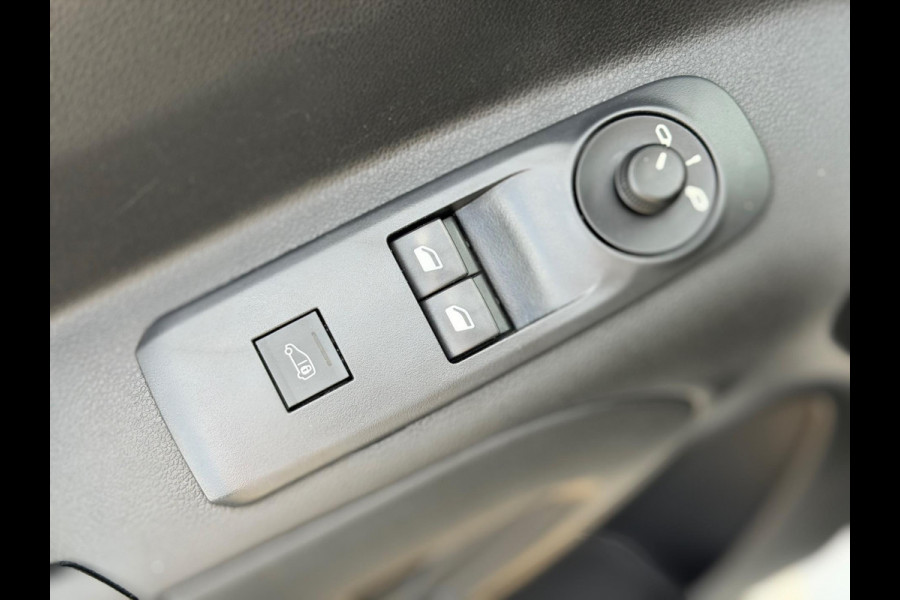 Peugeot Partner 1.2 PureTech Premium 2022 WIT NAVI AIRCO BTW