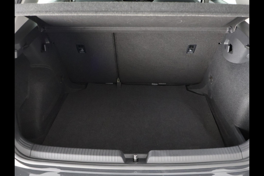 Volkswagen Golf 1.0 TSI Golf | Apple Carplay/Android Auto | Parkeersensoren Voor & Achter |