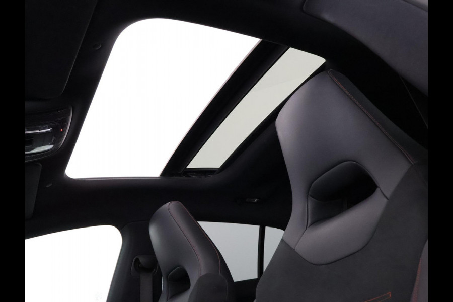 Mercedes-Benz CLA-Klasse Shooting Brake 200 Business Solution AMG Automaat | Wide-Screen | Schuif-/Kanteldak | Navigatie | Camera |