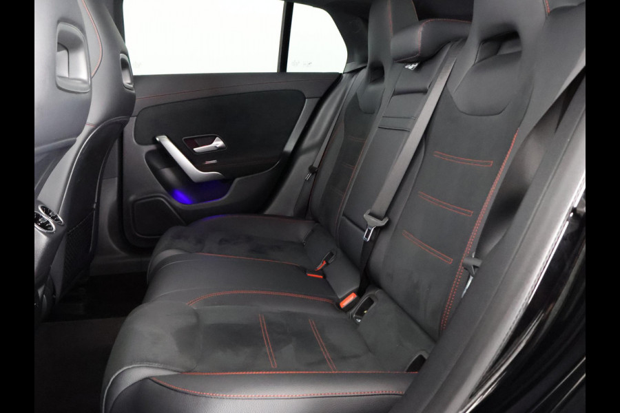 Mercedes-Benz CLA-Klasse Shooting Brake 200 Business Solution AMG Automaat | Wide-Screen | Schuif-/Kanteldak | Navigatie | Camera |