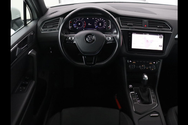 Volkswagen Tiguan 1.5 TSI R Line | Panoramadak | Stoelverwarming | Carplay | Massage | Dynaudio | Keyless | Full LED | Active Info Display | Navigatie | Parkeerhulp