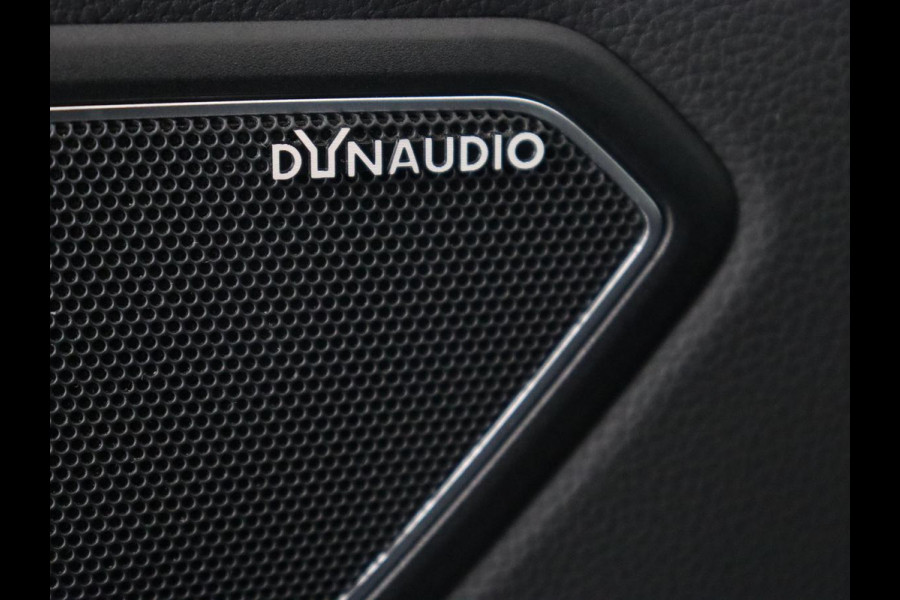 Volkswagen Tiguan 1.5 TSI R Line | Panoramadak | Stoelverwarming | Carplay | Massage | Dynaudio | Keyless | Full LED | Active Info Display | Navigatie | Parkeerhulp