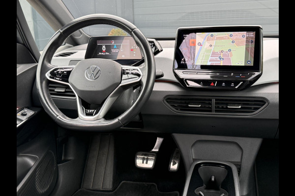 Volkswagen ID.3 First Plus 58 kWh Navi,Camera,Pdc V+A,Stoelverwarming,Lm velgen,N.A.P,Apk tot 11-2026