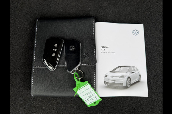 Volkswagen ID.3 First Plus 58 kWh Navi,Camera,Pdc V+A,Stoelverwarming,Lm velgen,N.A.P,Apk tot 11-2026
