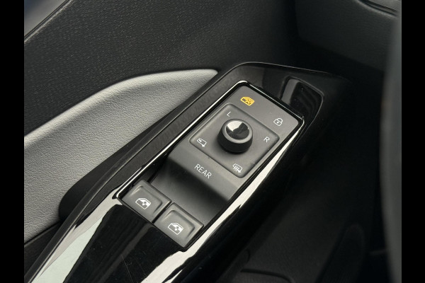 Volkswagen ID.3 First Plus 58 kWh Navi,Camera,Pdc V+A,Stoelverwarming,Lm velgen,N.A.P,Apk tot 11-2026