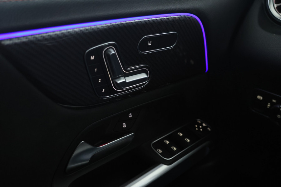 Mercedes-Benz Glb 180 AMG Line 7p. Automaat, 7 Persoons, Navigatie, etc.