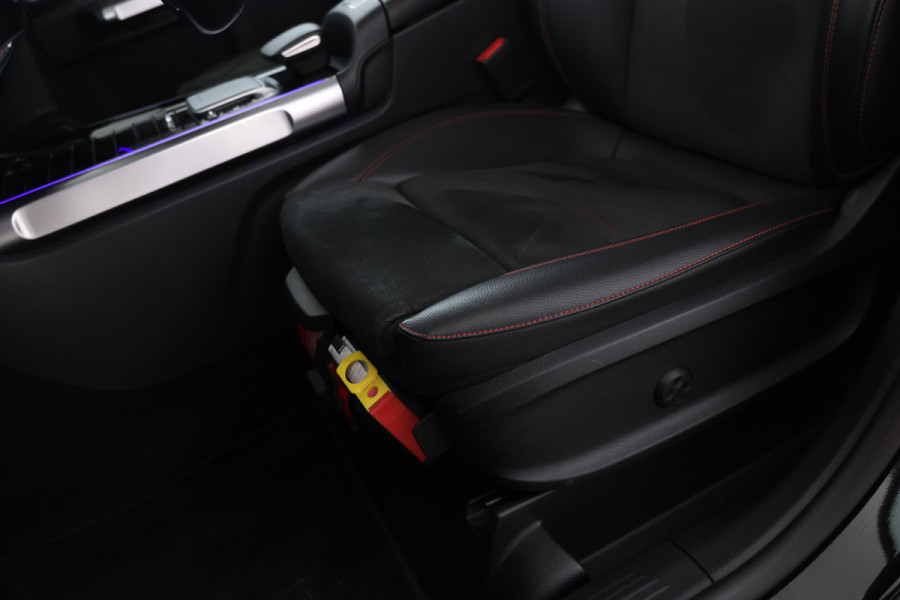 Mercedes-Benz Glb 180 AMG Line 7p. Automaat, 7 Persoons, Navigatie, etc.