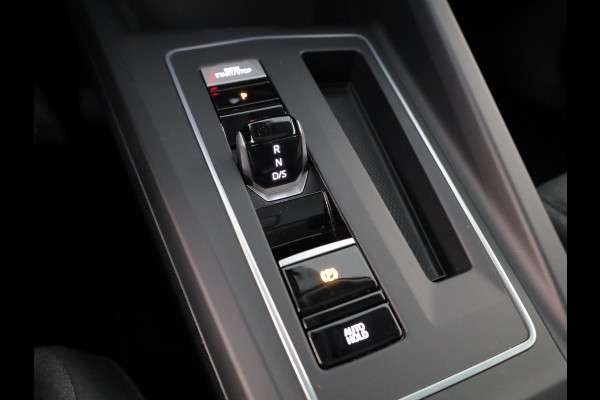 Volkswagen Golf 1.5 eTSI Life Edition 116 pk Automaat (DSG) | Verlengde garantie | Navigatie via App | Panoramadak | Parkeersensoren | Achteruitrijcamera | Matrix LED koplampen | Stoelverwarming |