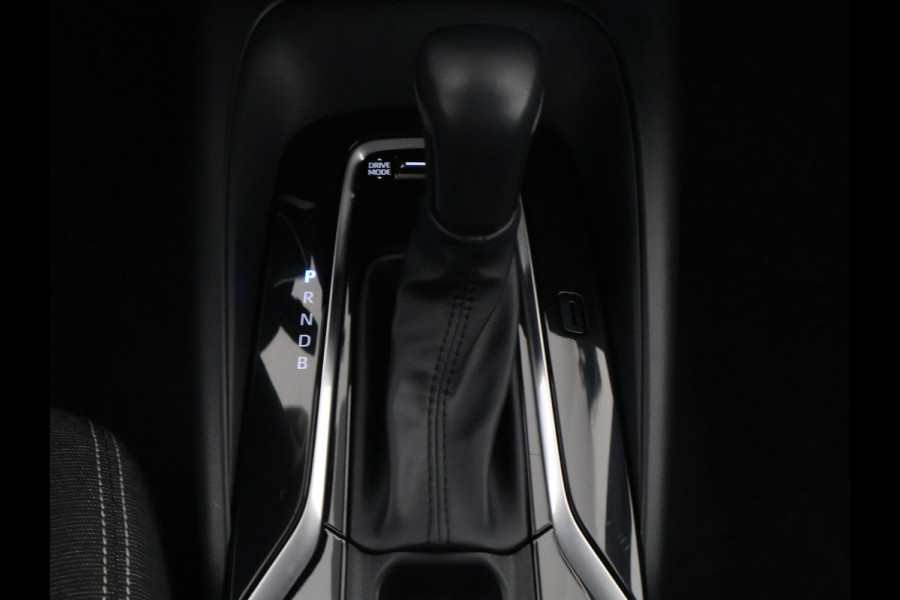 Toyota Corolla Hybrid 140 Business | Stuur-/& Stoelverwarming | Apple Carplay & AndroidAUTO | Navigatie